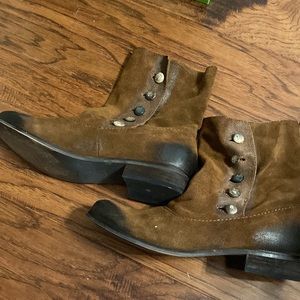 Steven Adeson brown suede boots